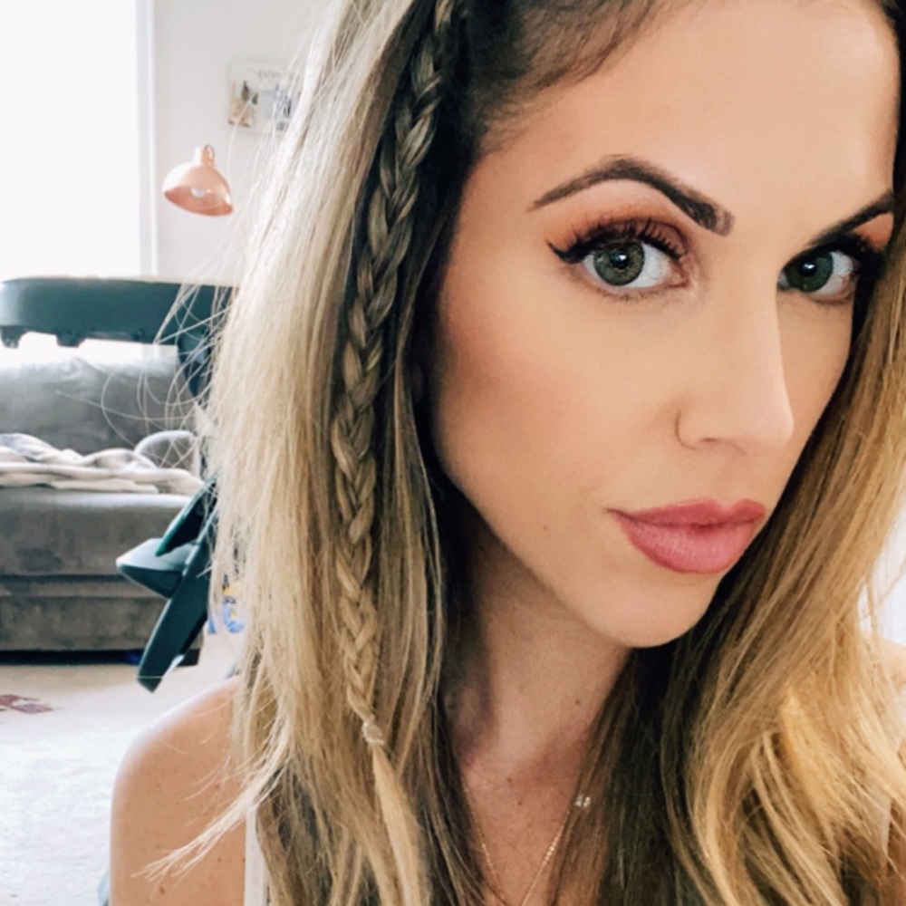 Meet your Posher, Nicole